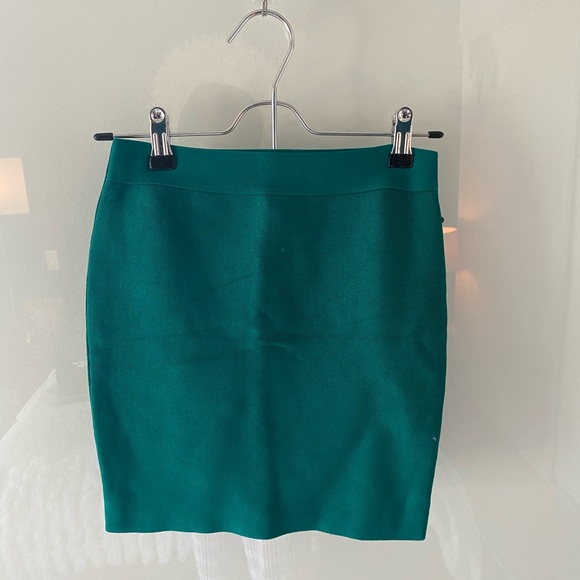 GREEN BANDAGE MARCIANO MINI SKIRT - Picture 3 of 3
